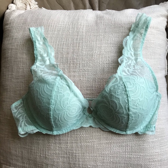 Victoria’s Secret Lace Bra - Picture 1 of 5